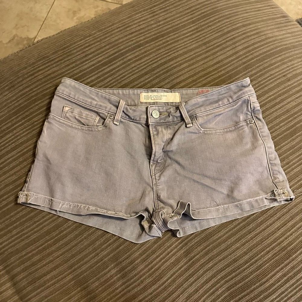 Marc by Marc jacobs slouchy pale lavender jean shorts 26